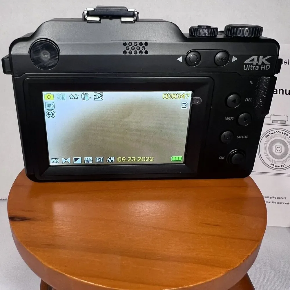 4K Ultra HD camera digital zoom lens 18x. F=2.0mm. F2.2. Records and takes photo
